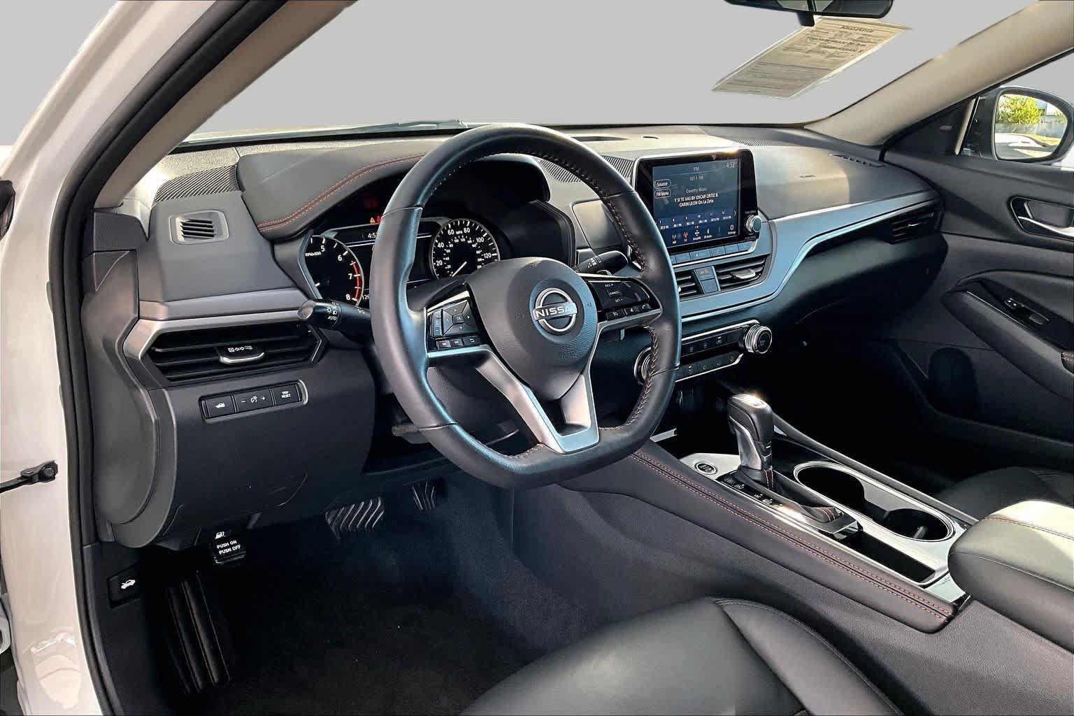 Certified 2024 Nissan Altima 2.5 SR FWD image 17