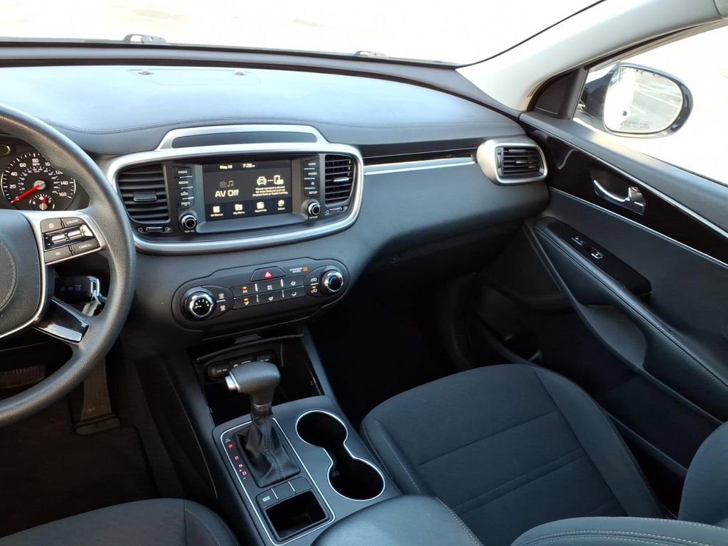 Used 2020 Kia Sorento L FWD image 19