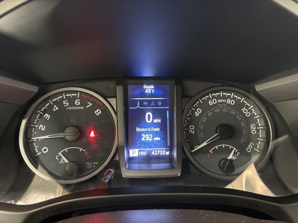 Used 2022 Toyota Tacoma TRD Sport w/ Technology Package image 27