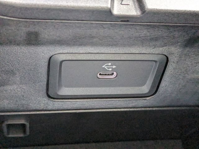 Used 2025 Mercedes-Benz E 350 Sedan image 23