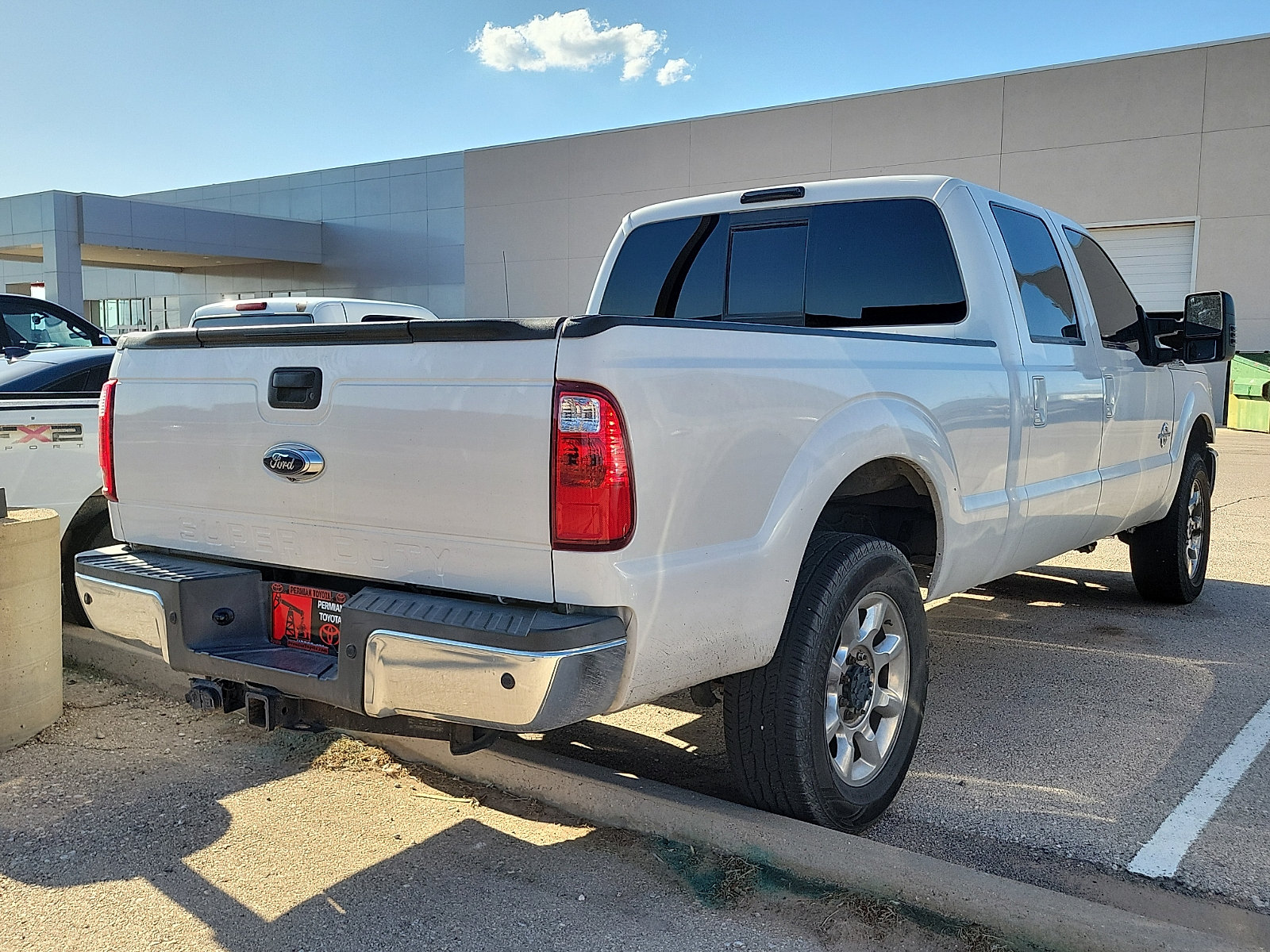 Used 2014 Ford F250 Lariat w/ Lariat Interior Package AWD/4WD image 3