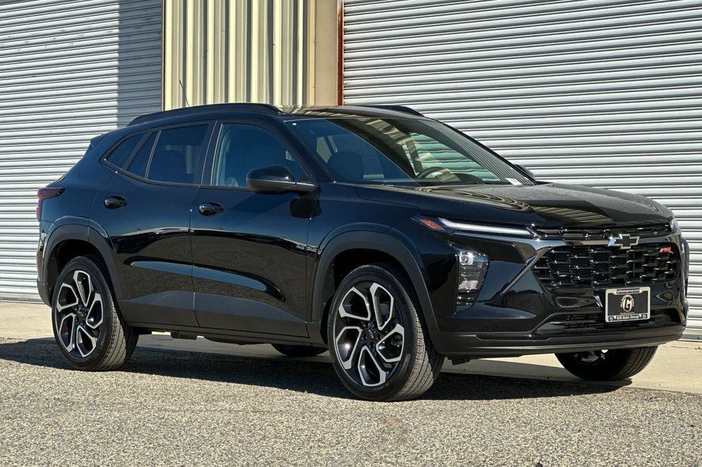 New 2026 Chevrolet Trax RS w/ Sunroof Package FWD image 9