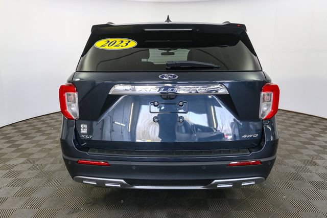 Used 2023 Ford Explorer XLT w/ Equipment Group 202A AWD/4WD image 8