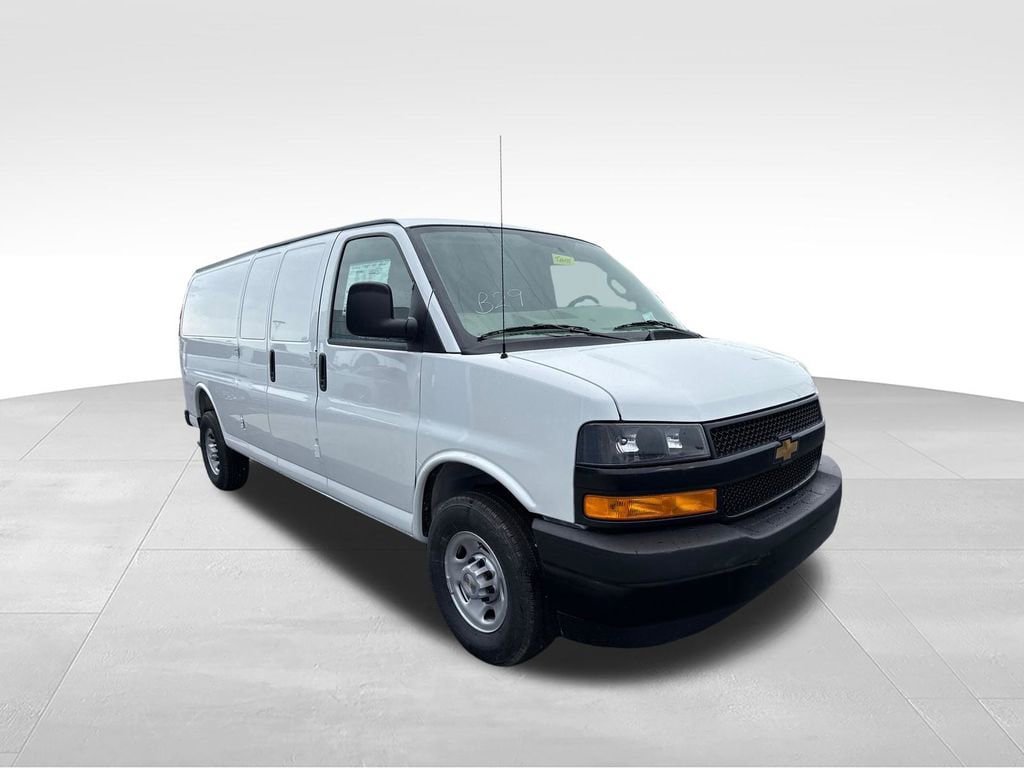 New 2026 Chevrolet Express 3500 Extended w/ Driver Convenience Package RWD image 10