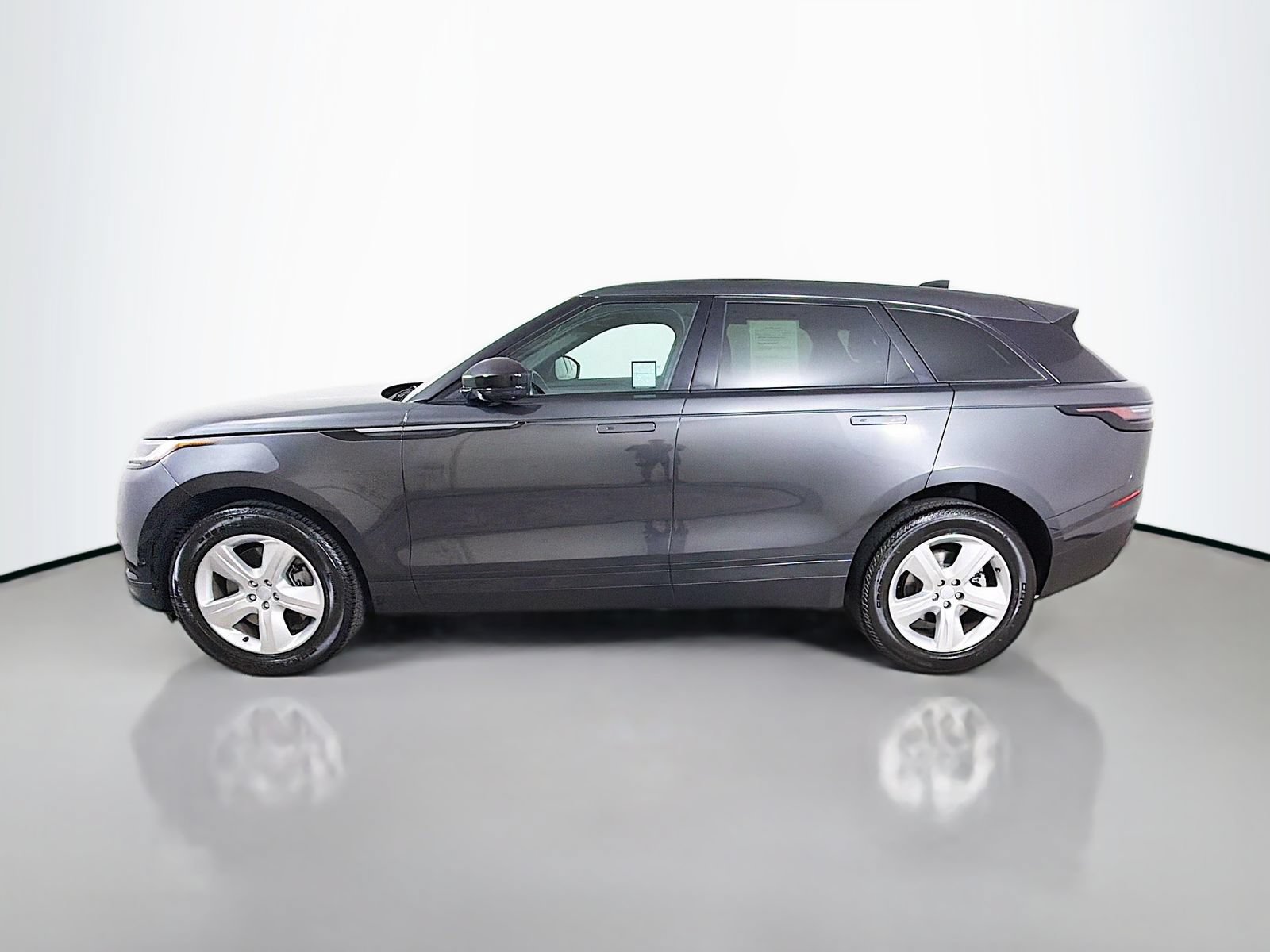 Used 2026 Land Rover Range Rover Velar S AWD/4WD image 2