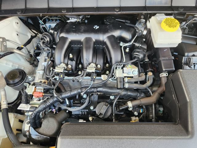 Used 2024 Nissan Pathfinder SV FWD image 28