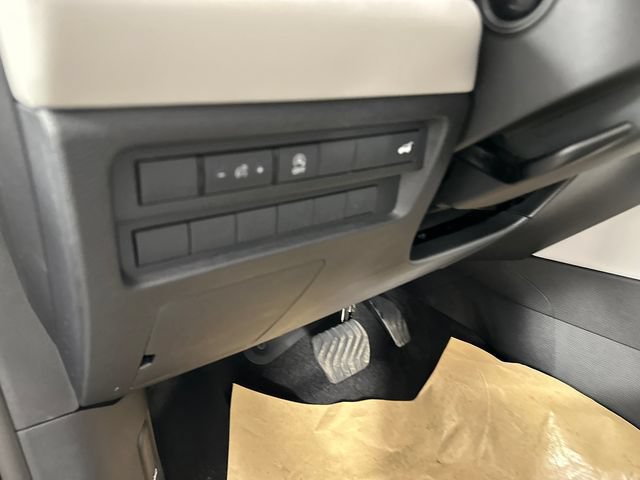 New 2026 Mitsubishi Outlander SE AWD/4WD image 24