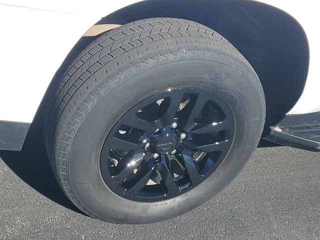 Certified 2022 Chevrolet Suburban LT w/ Luxury Package image 5