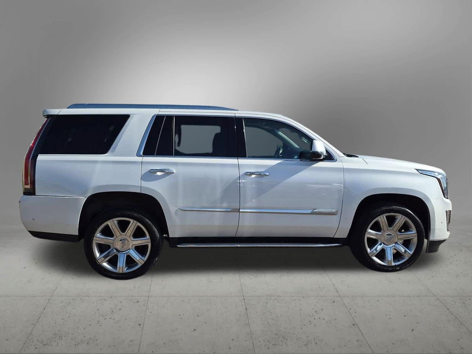 Used 2020 Cadillac Escalade Luxury AWD/4WD image 7