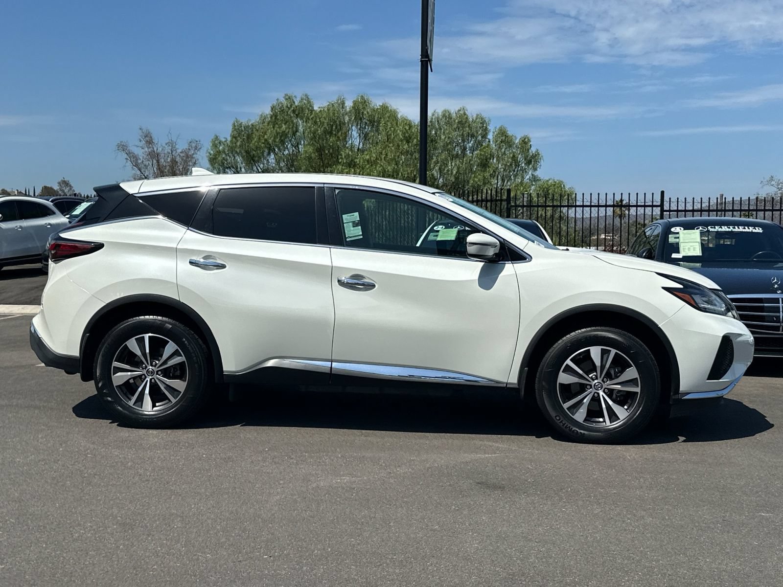 Used 2019 Nissan Murano S w/ Cargo Package FWD image 2
