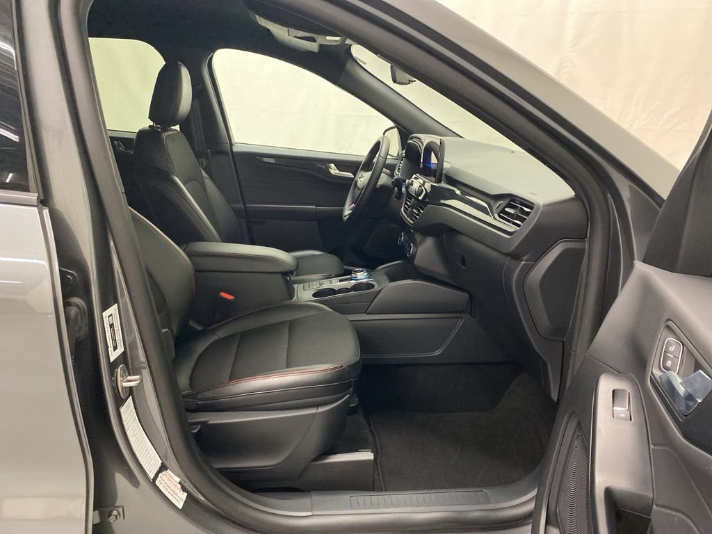 Used 2025 Ford Escape ST-Line AWD/4WD image 15