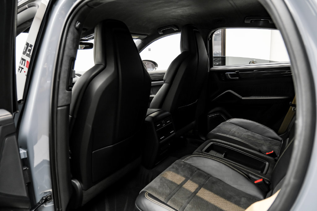 Used 2023 Porsche Cayenne Turbo GT AWD/4WD image 41