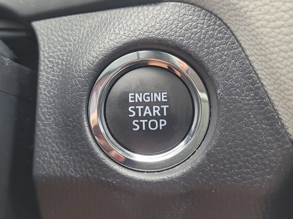 Used 2025 Toyota RAV4 XLE w/ Convenience Package FWD image 29