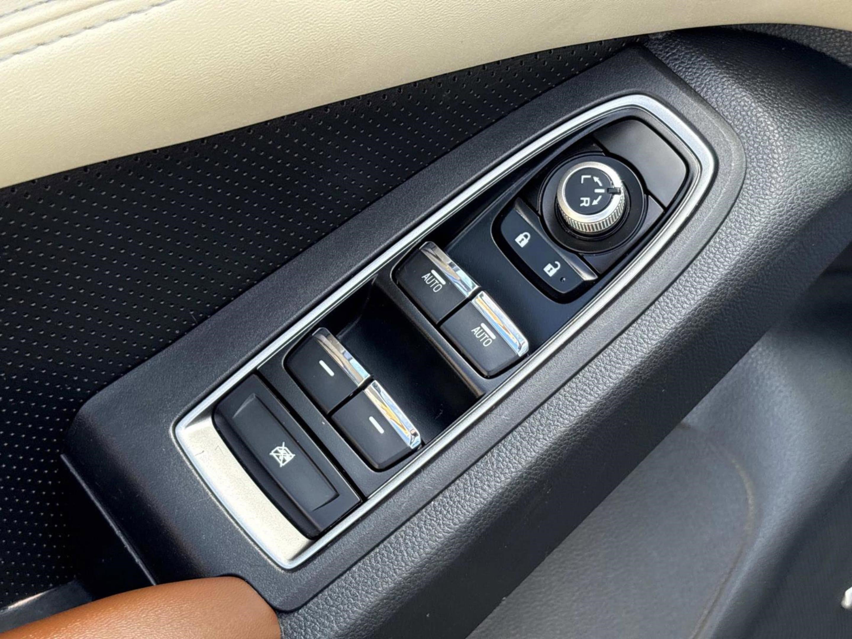 Used 2019 Subaru Ascent Touring image 21