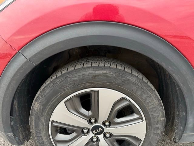 Used 2019 Kia Niro LX FWD image 3