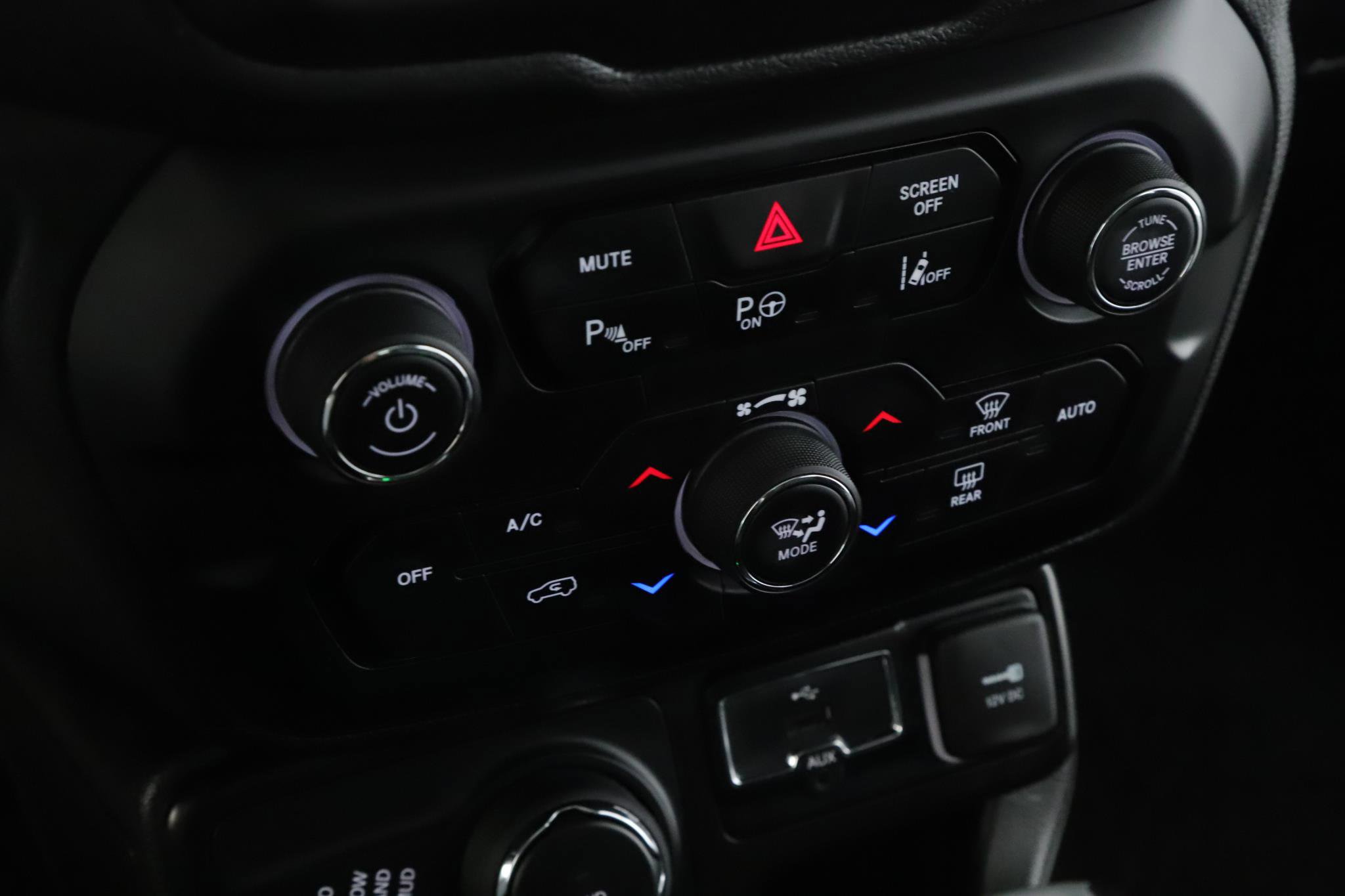 Used 2023 Jeep Renegade Limited w/ Sun/Sound Group image 15