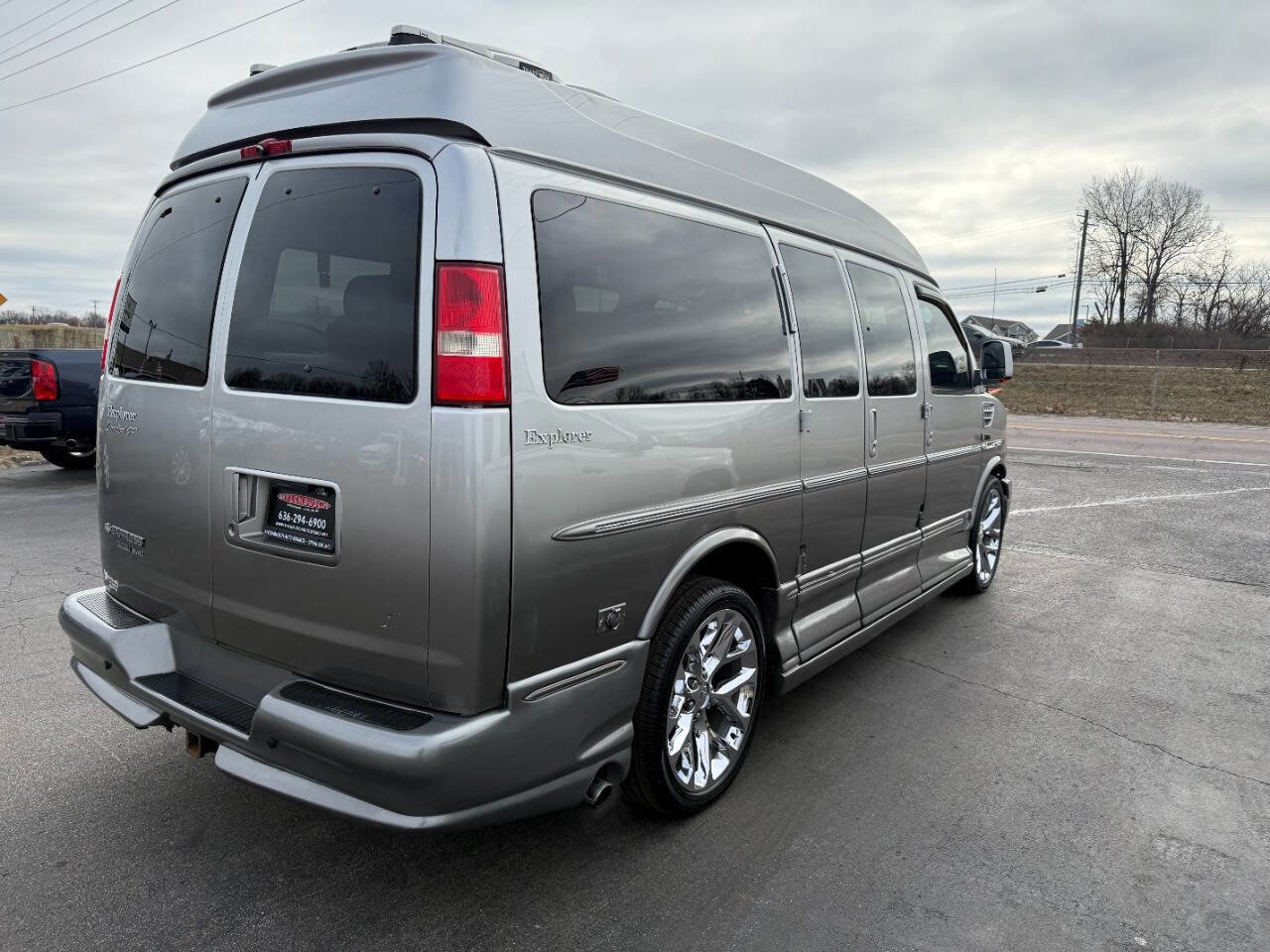 Used 2012 Chevrolet Express 1500 AWD image 5