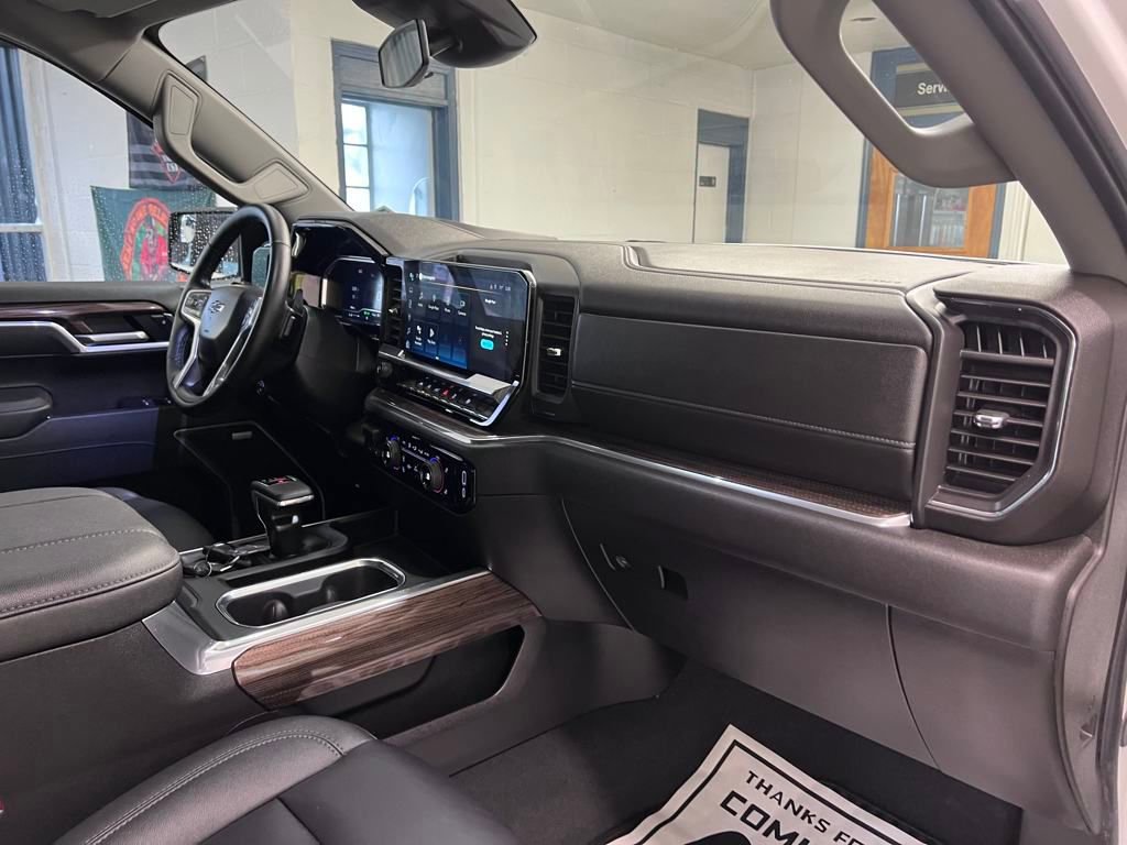 Used 2025 Chevrolet Silverado 1500 RST image 40
