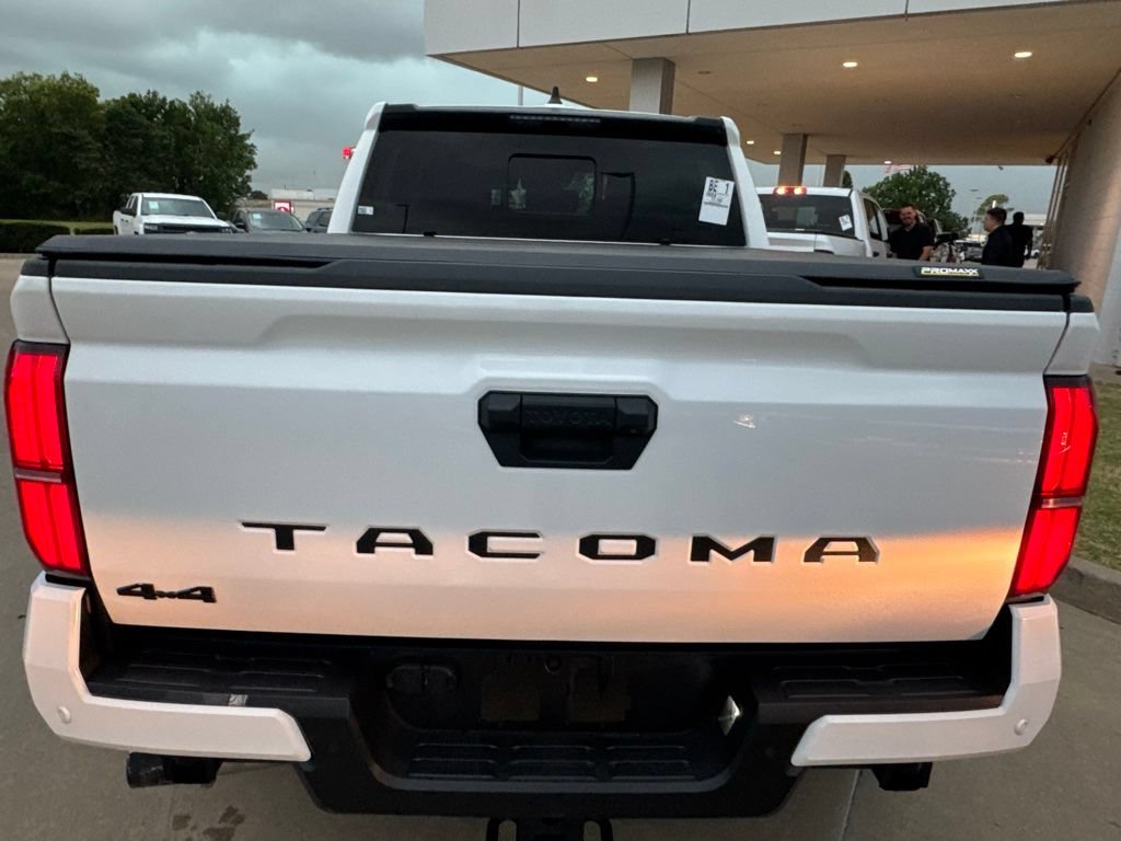 Used 2024 Toyota Tacoma SR5 AWD/4WD image 13