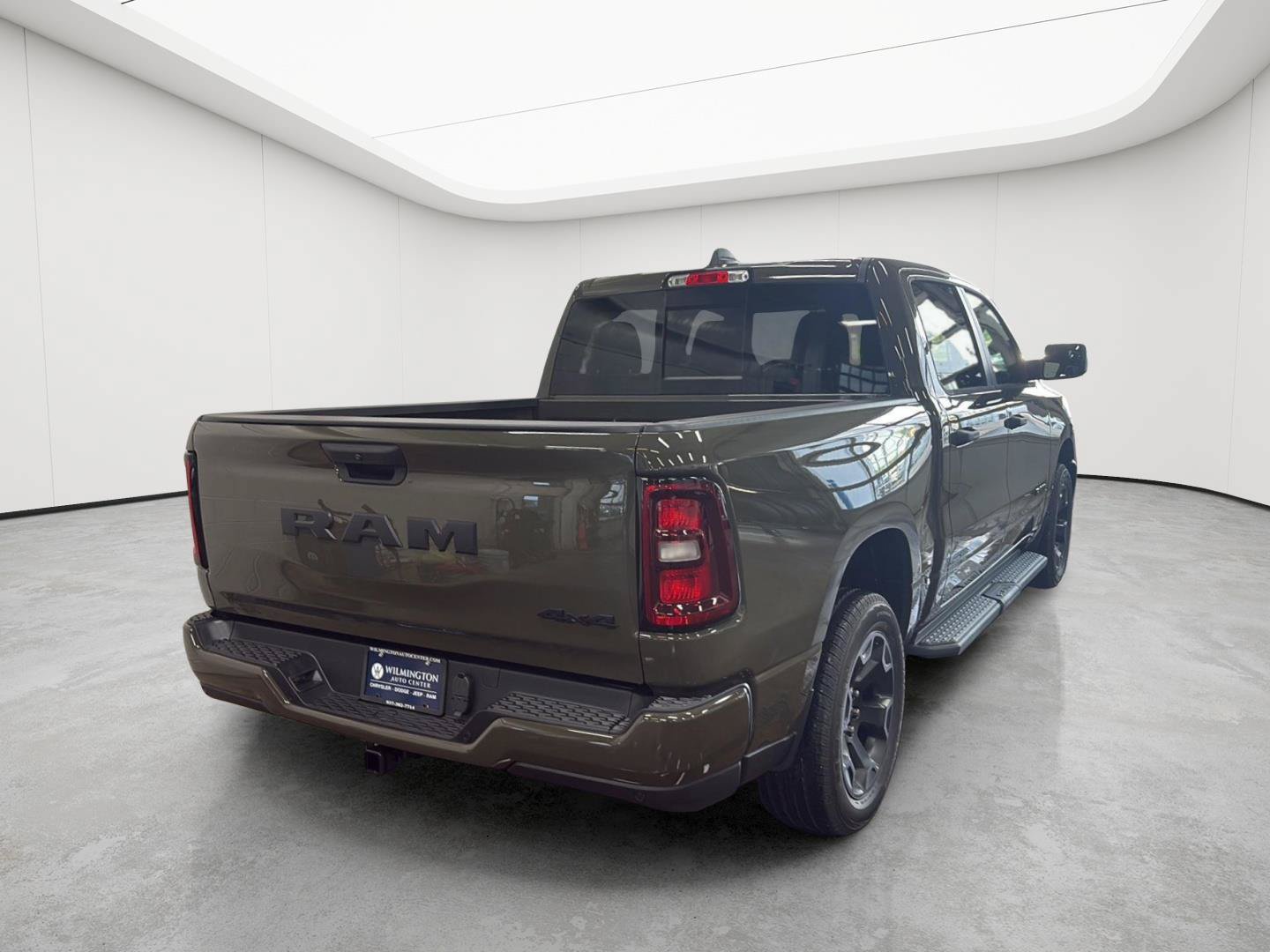 New 2026 RAM 1500 Express AWD/4WD image 3