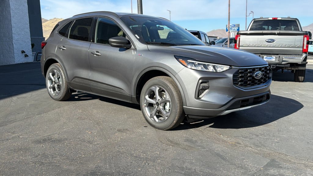 New 2026 Ford Escape ST-Line w/ Tech Pack #1 AWD/4WD image 1