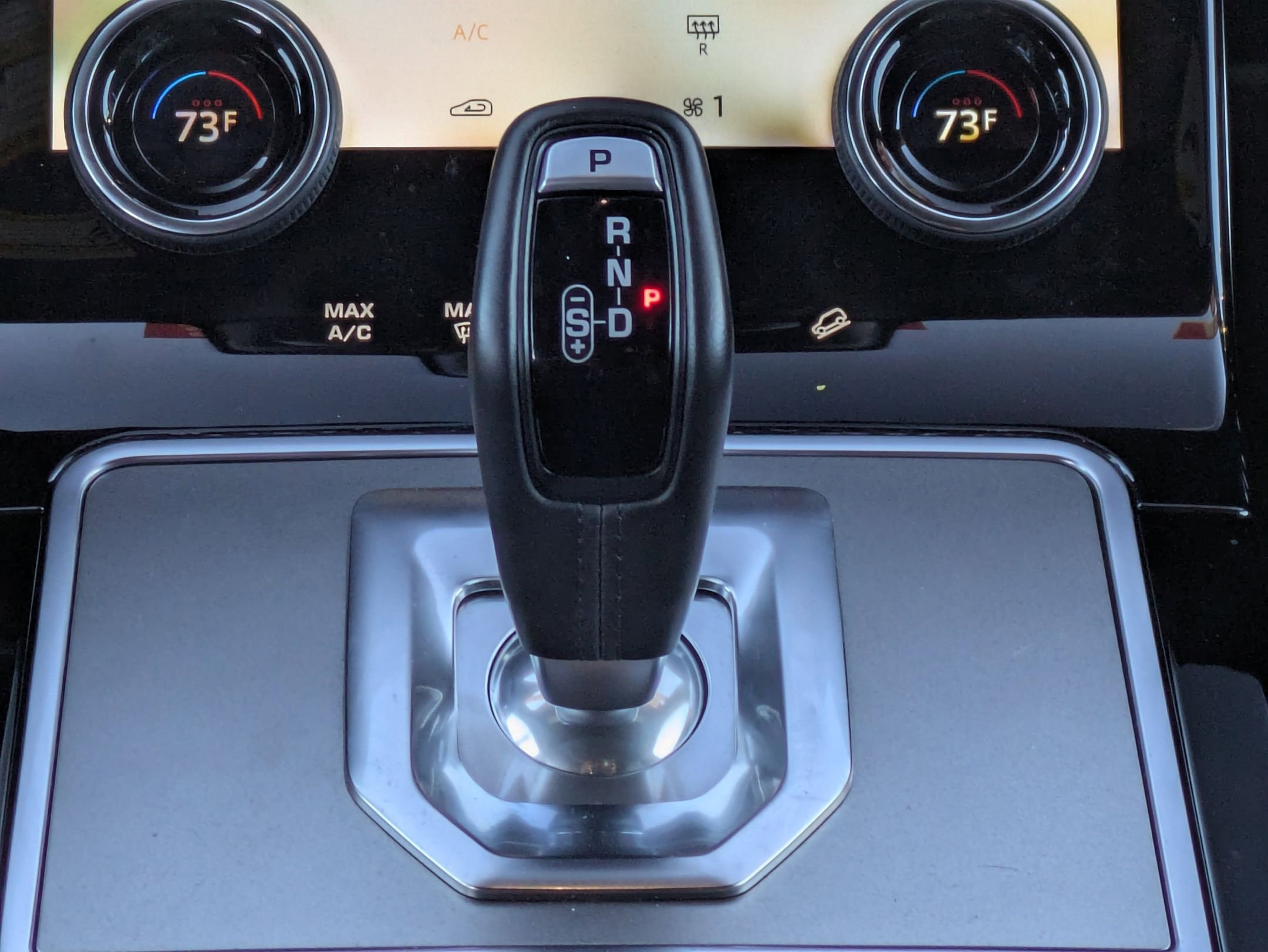 Used 2022 Land Rover Range Rover Evoque SE image 32