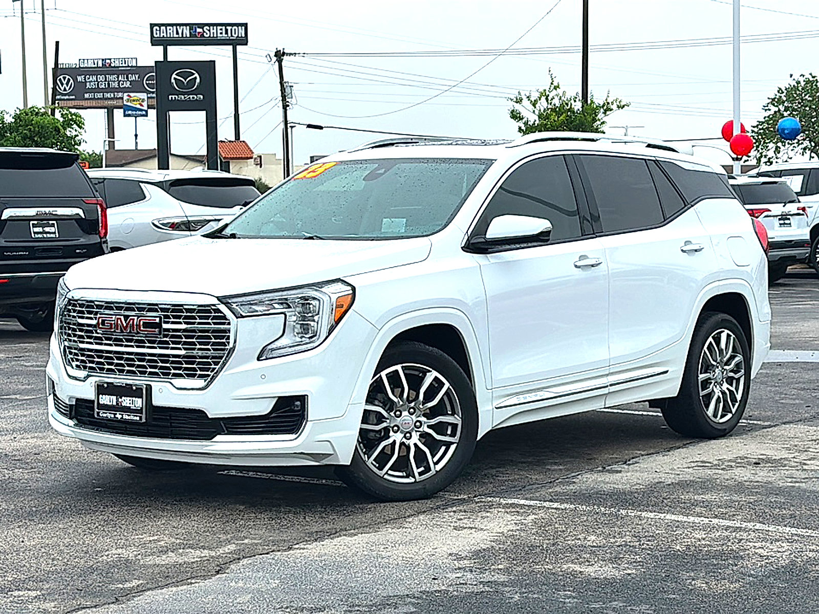 Used 2023 GMC Terrain Denali AWD/4WD image 2
