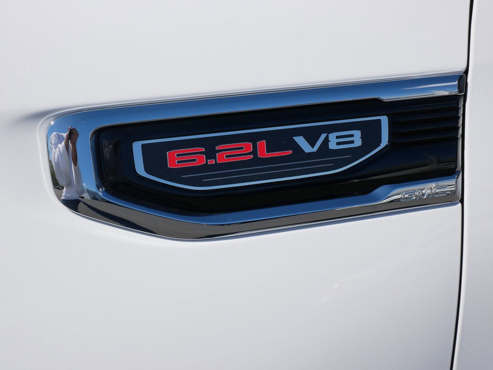 Used 2026 GMC Sierra 1500 SLT w/ SLT Convenience Package AWD/4WD image 9