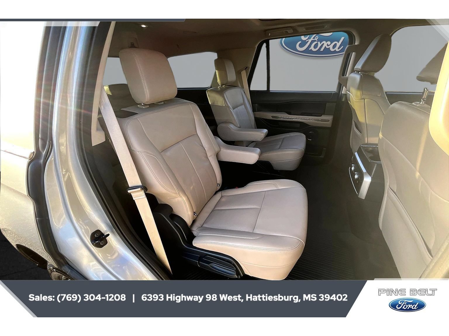 Used 2024 Ford Expedition XLT RWD image 20