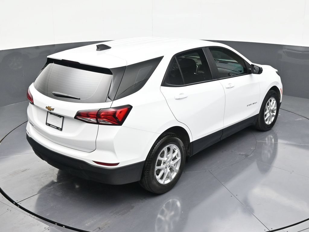 Used 2022 Chevrolet Equinox LS FWD image 16