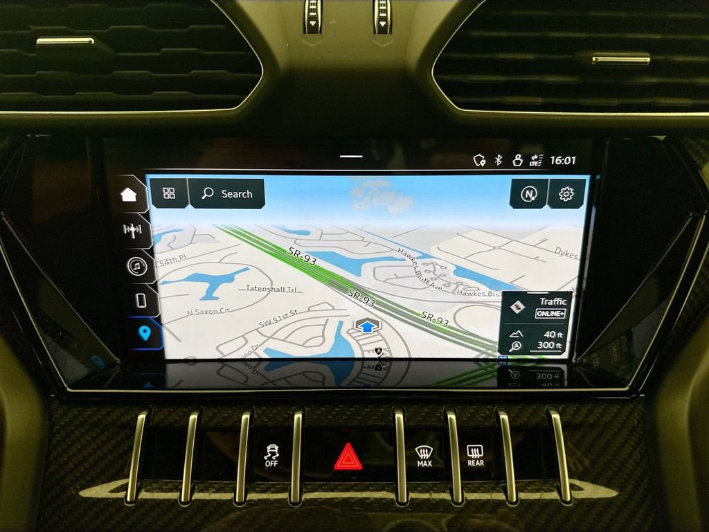 Used 2023 Lamborghini Urus Performante AWD/4WD image 13