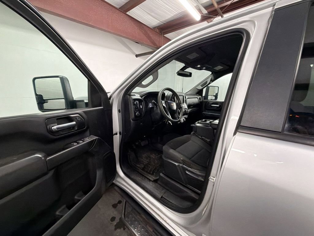 Used 2021 Chevrolet Silverado 2500 Custom w/ Custom Value Package image 10