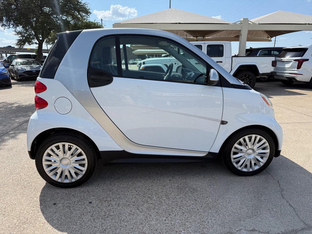 Used 2015 smart fortwo pure RWD image 8
