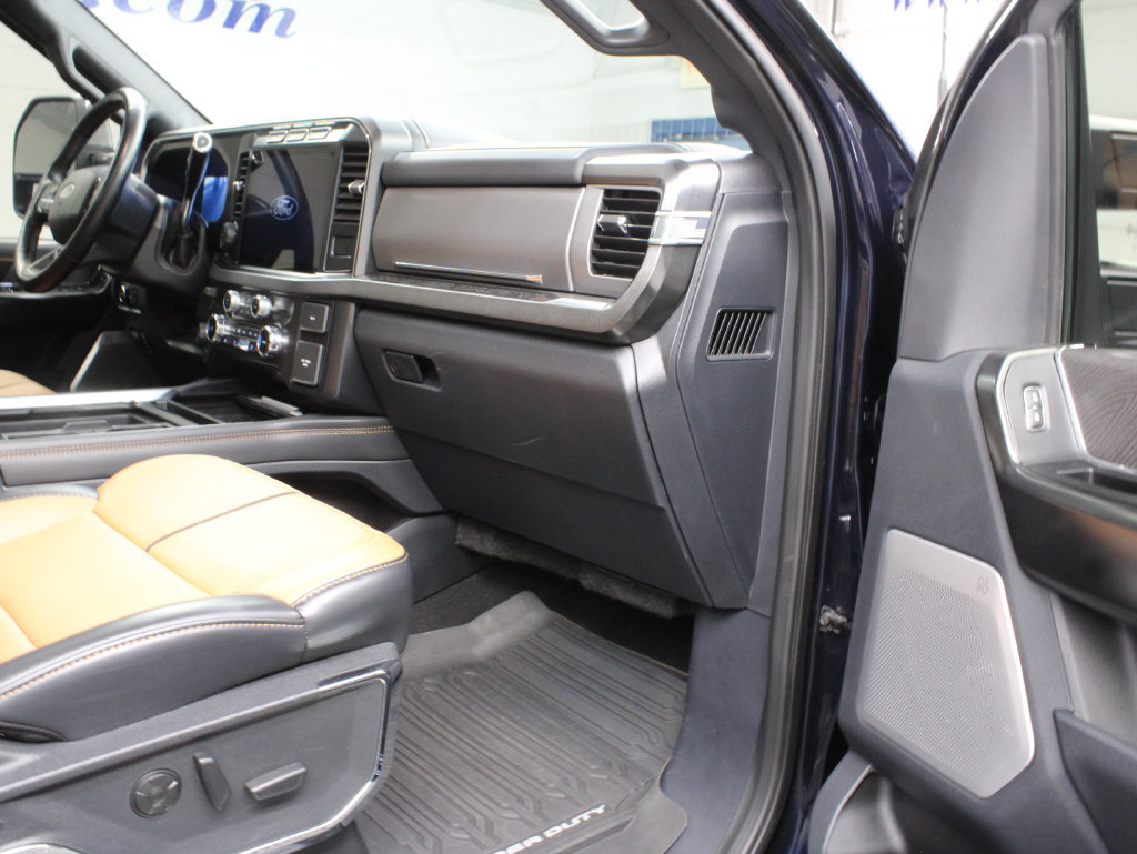 Used 2024 Ford F250 Platinum AWD/4WD image 45