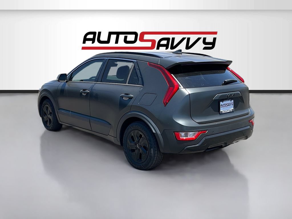 Used 2023 Kia Niro EX FWD image 33