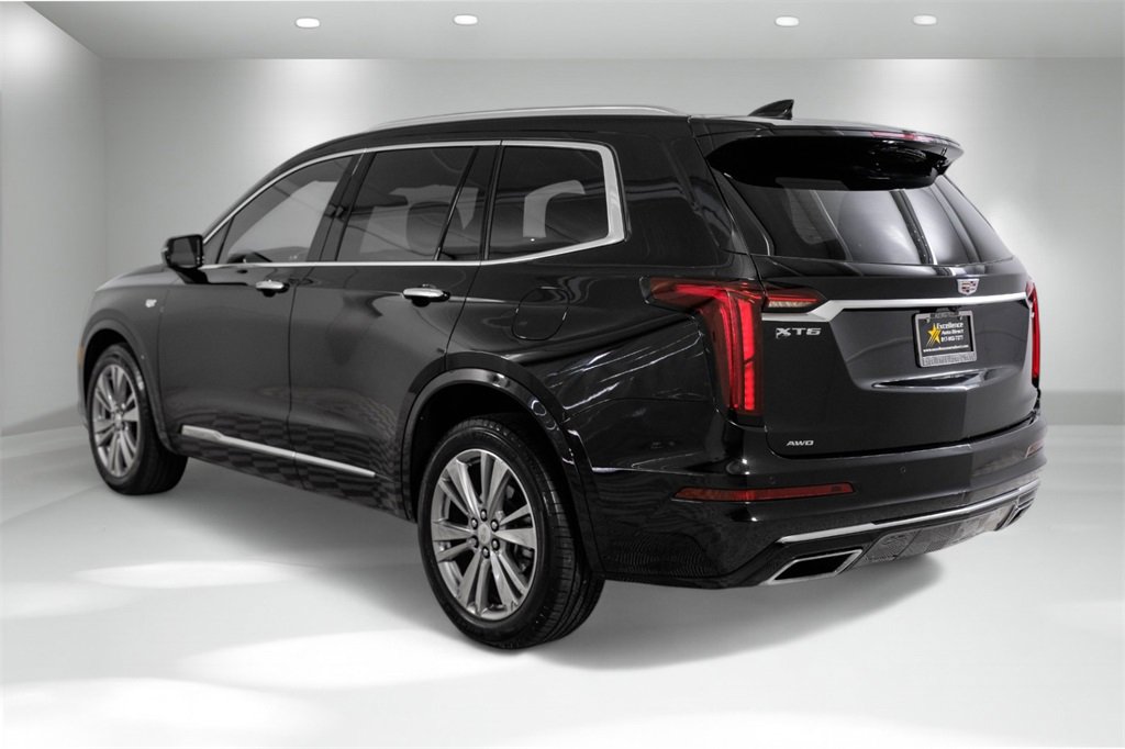 Used 2024 Cadillac XT6 Premium Luxury image 11
