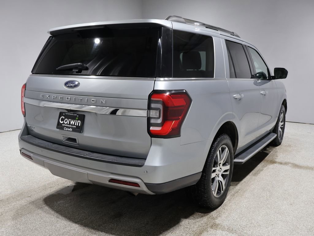 Used 2023 Ford Expedition Limited image 2