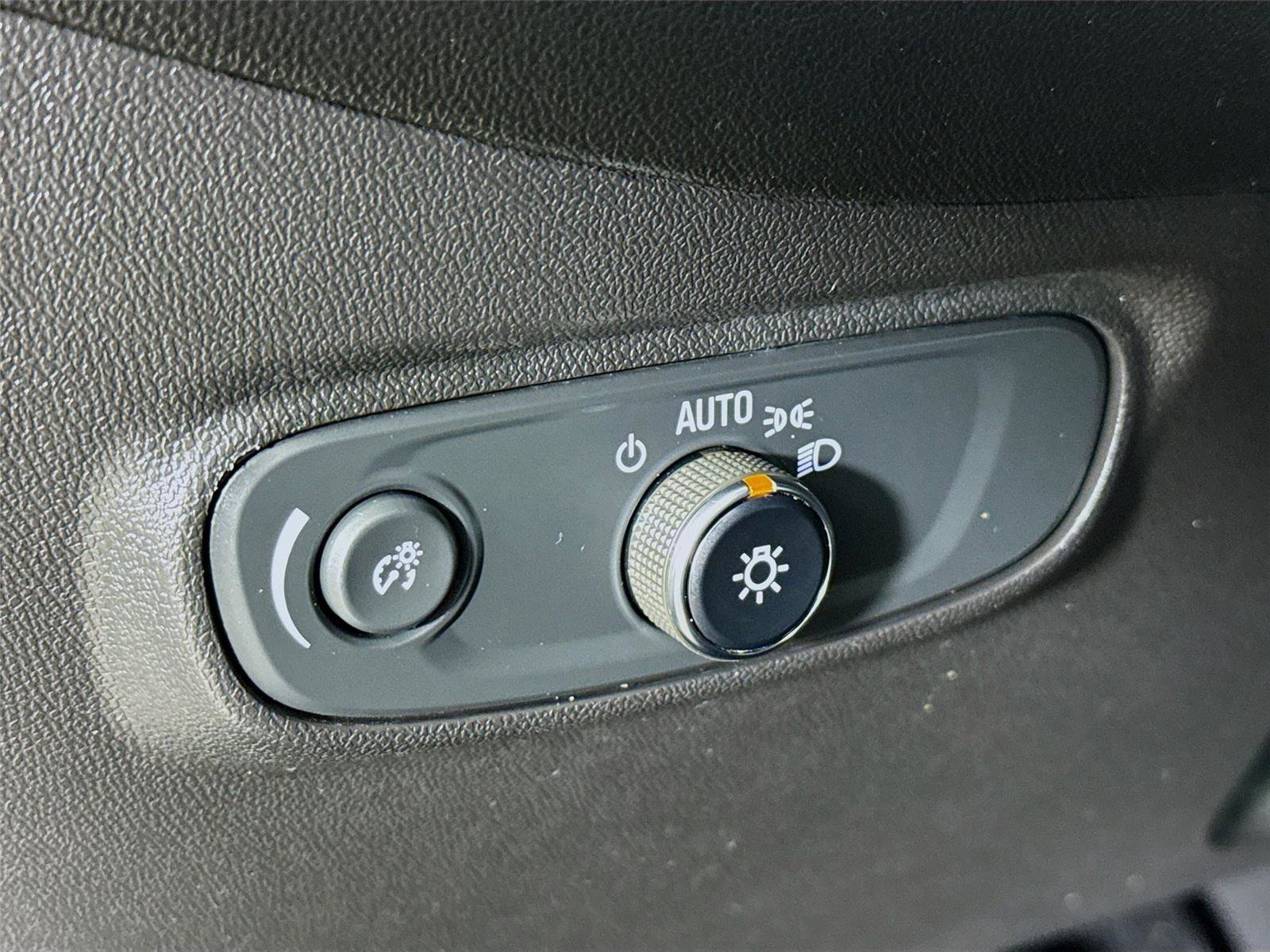 Used 2022 Chevrolet Equinox LT image 12