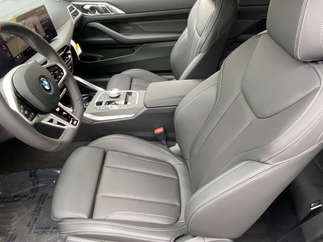 Used 2026 BMW M440i Convertible w/ Parking Assistance Package RWD image 18