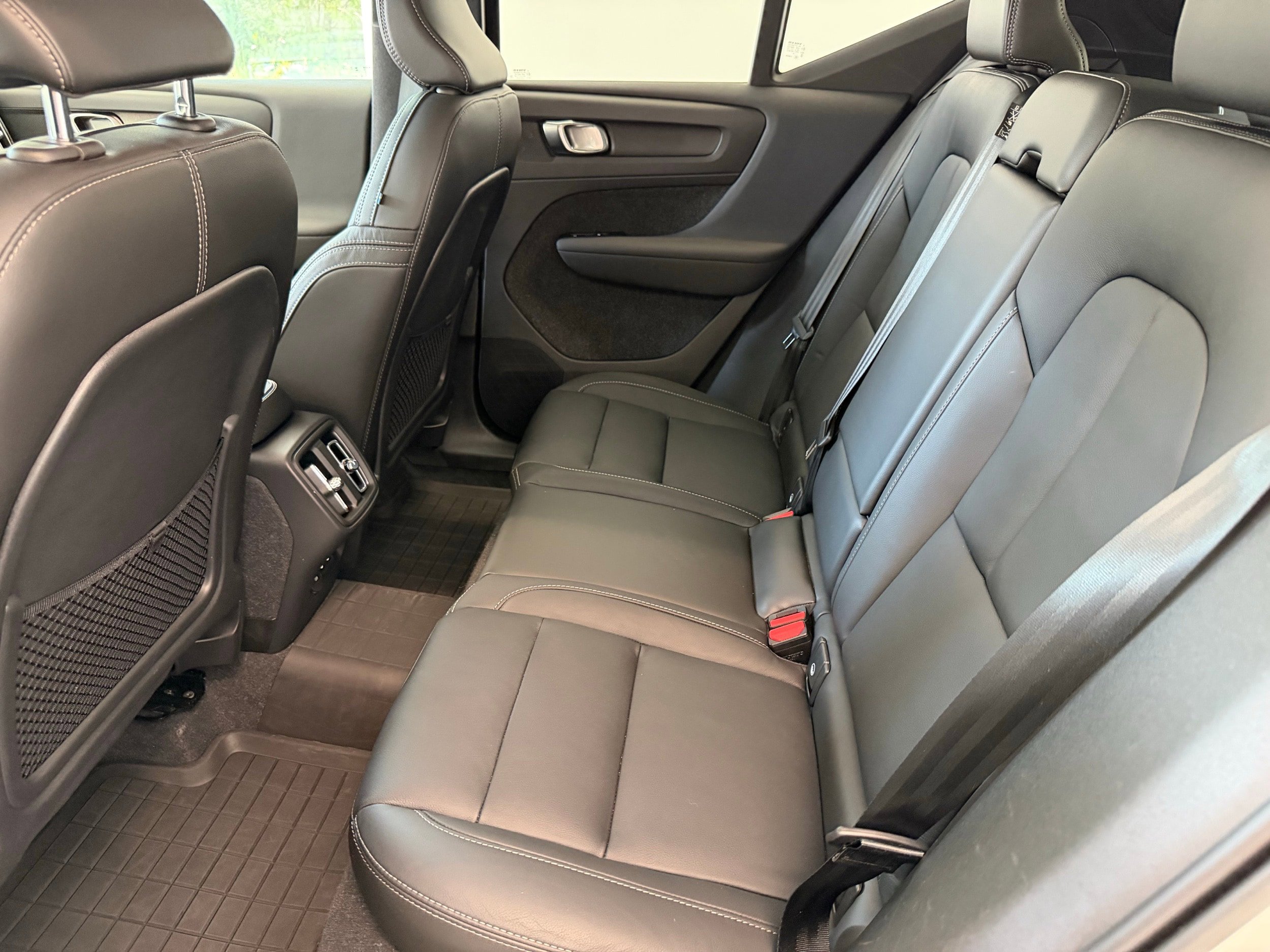 Certified 2023 Volvo XC40 B5 Core w/ Convenience Package AWD/4WD image 23