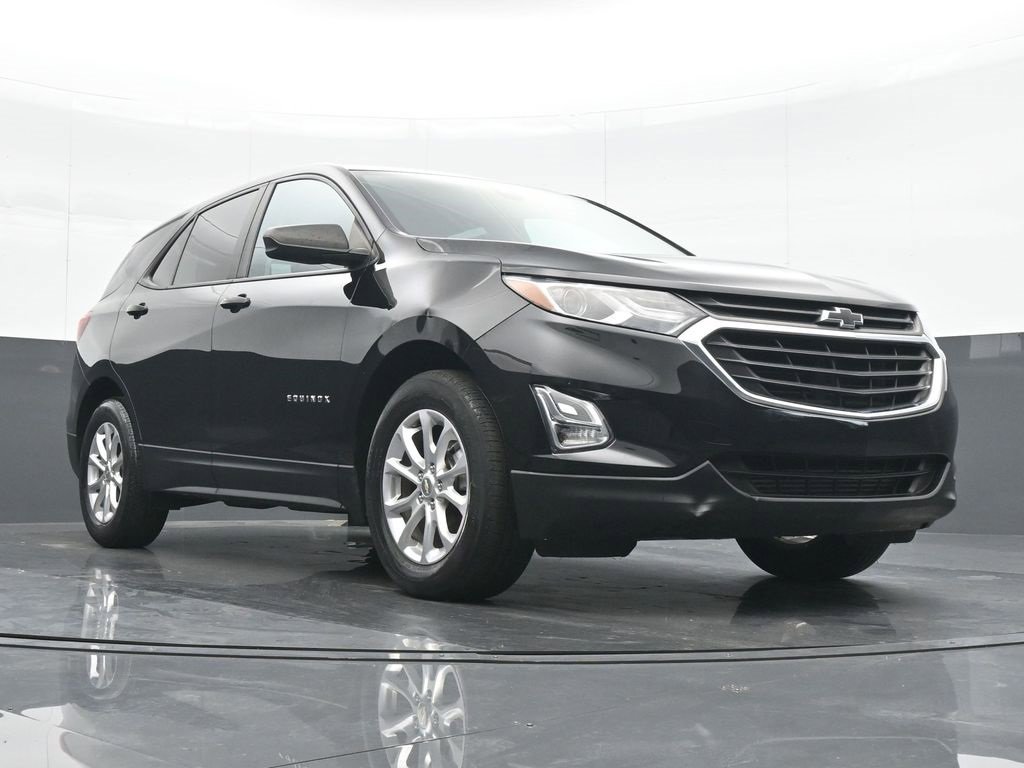 Used 2021 Chevrolet Equinox LS w/ LS Convenience Package image 24