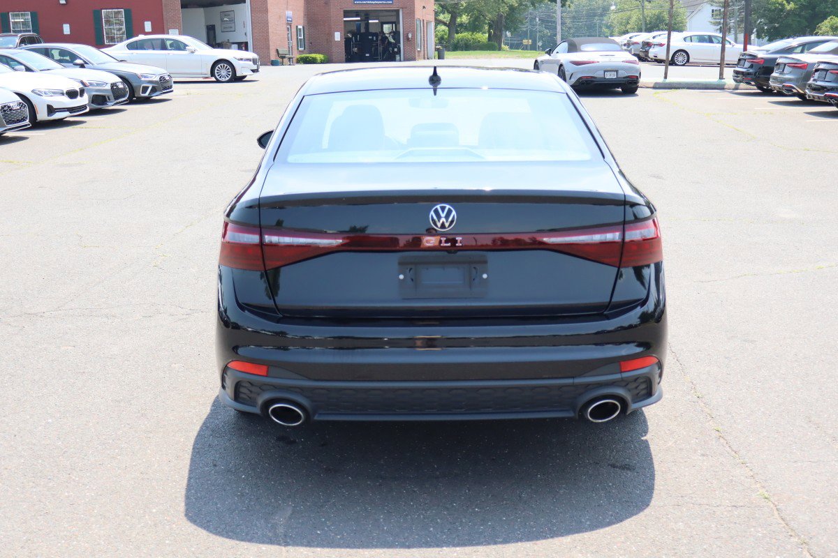 Used 2025 Volkswagen Jetta GLI Autobahn image 6