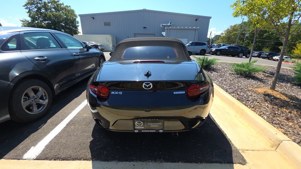 Used 2023 MAZDA MX-5 Miata Grand Touring RWD image 5