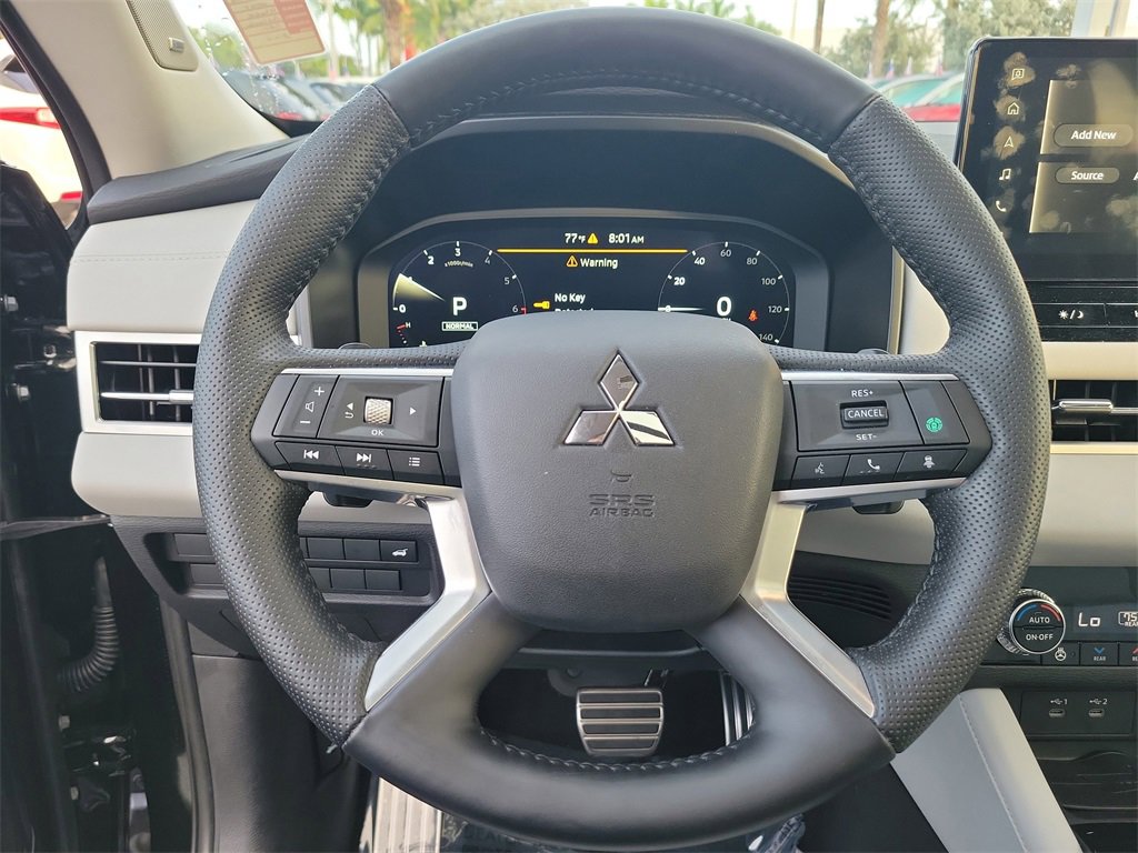 Used 2025 Mitsubishi Outlander SEL image 18