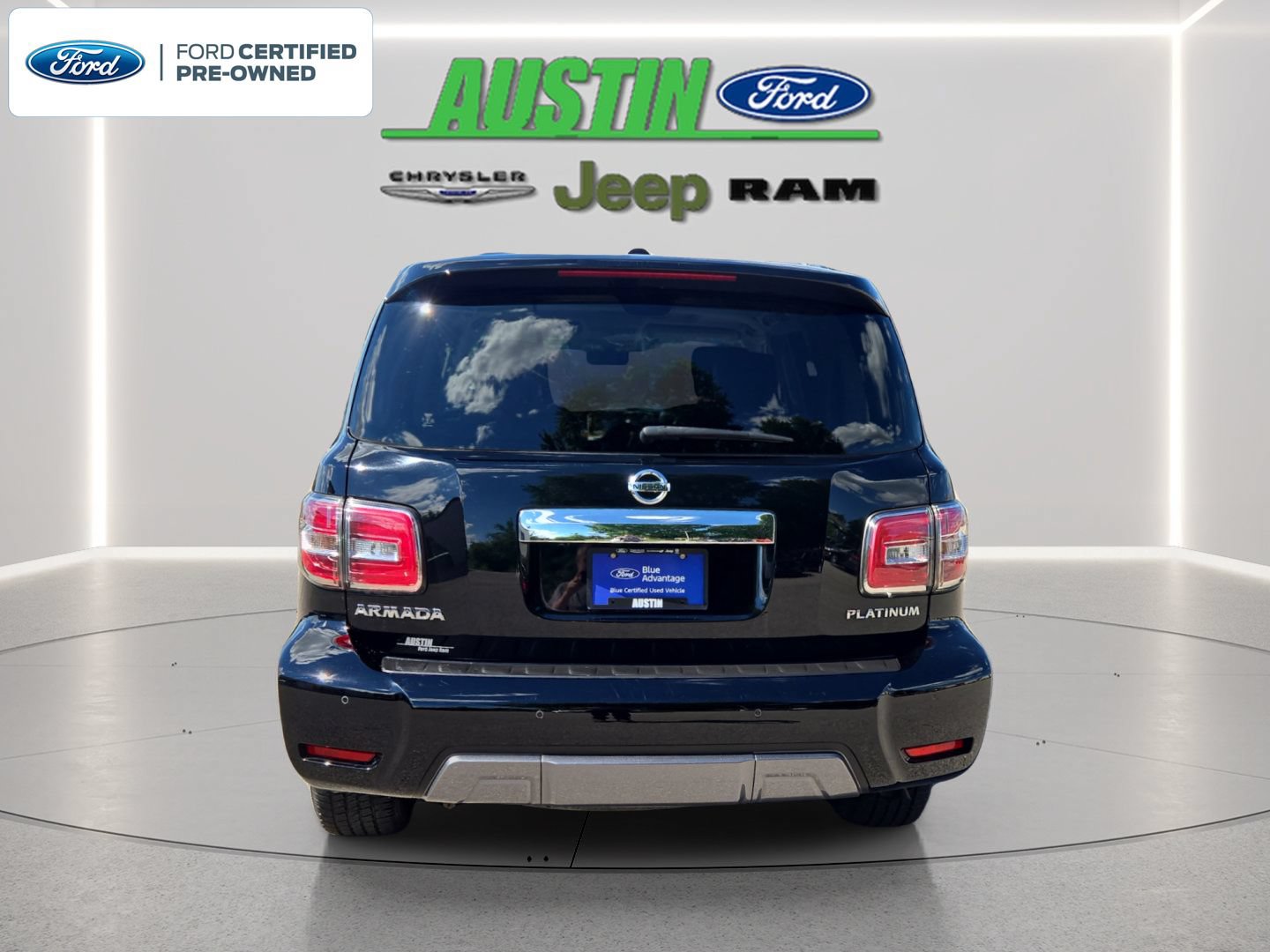 Used 2019 Nissan Armada Platinum w/ Captain's Chairs Package AWD/4WD image 4