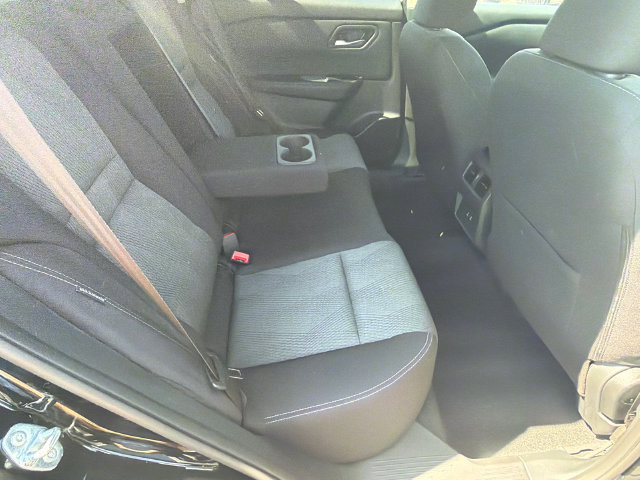 Used 2026 Nissan Rogue SV FWD image 15