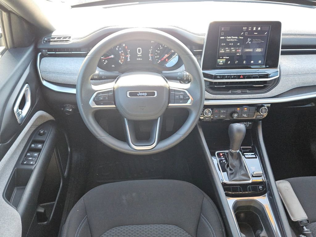 Used 2025 Jeep Compass Sport AWD/4WD image 12