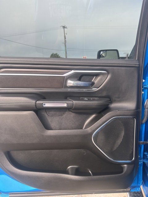 Used 2025 RAM 1500 Laramie image 12