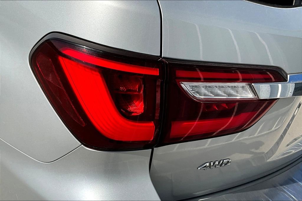 Used 2022 INFINITI QX80 Luxe image 40
