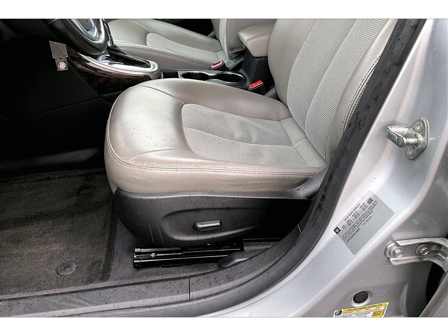 Used 2012 Buick Verano Convenience FWD image 25